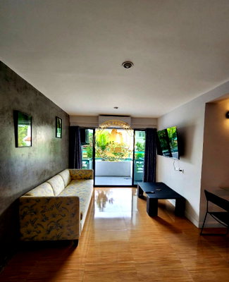 Condos for rent : eastwoodpark condo onnut 36 Ready move in