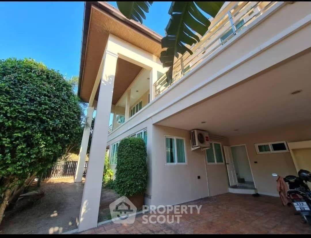 picture 4-BR House close to East Pattaya (ID 3332269) - 2/16