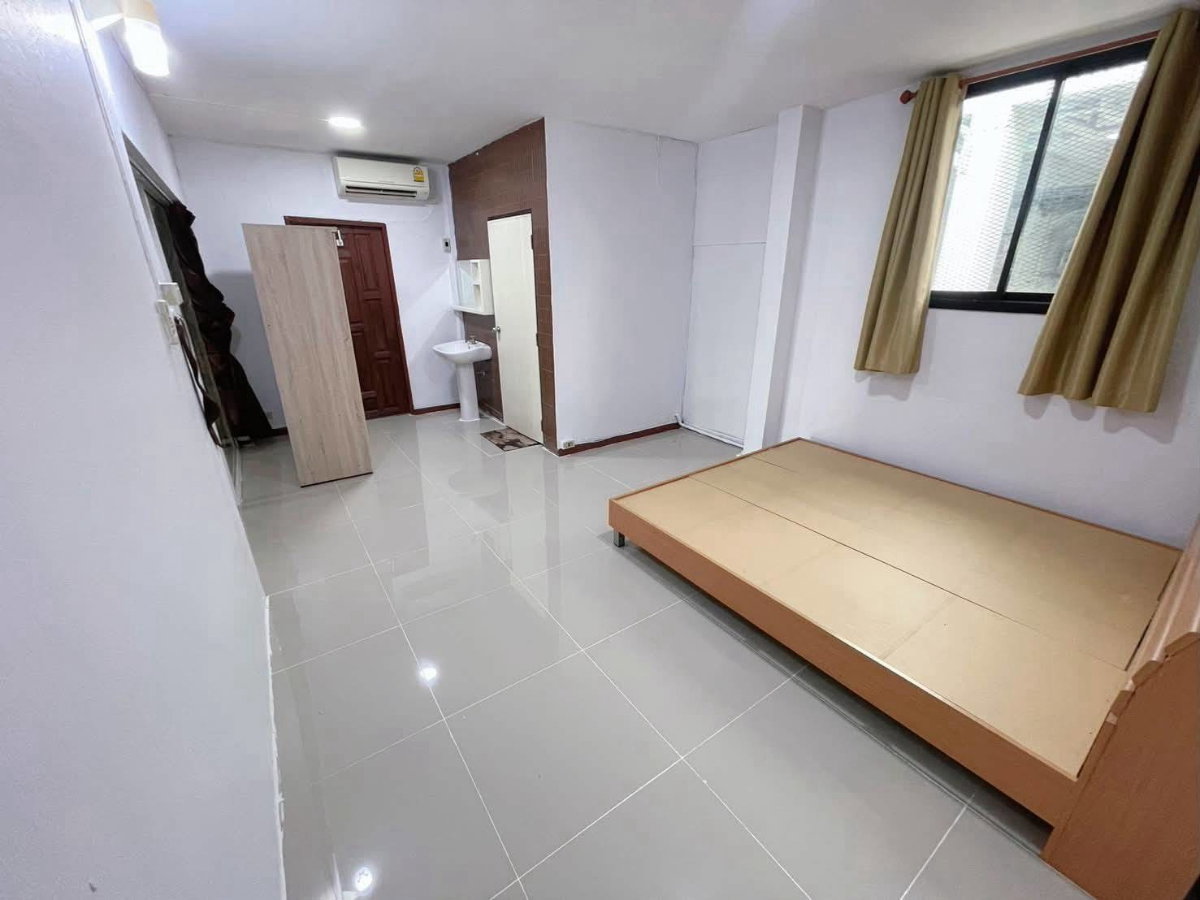 รูป 🏡✨ ให้เช่า บ้านเดี่ยว 2 ชั้น หมู่บ้านซื่อตรง 28 ซอยนวมินทร์ 143 5 ห้องนอน 3 ห้องน้ำ บ้านพื้นที่กว้าง ฟังก์ชันครบ นวมินทร์ – นวลจันทร์ – รามอินทรา - รูปที่ 10/18