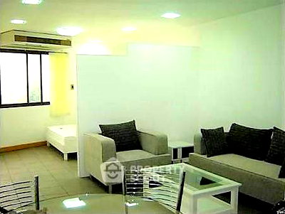 Condos for sale : 3-BR Condo at Ratchada Pavilion Condominium in Chan Kasem (ID 2315108)