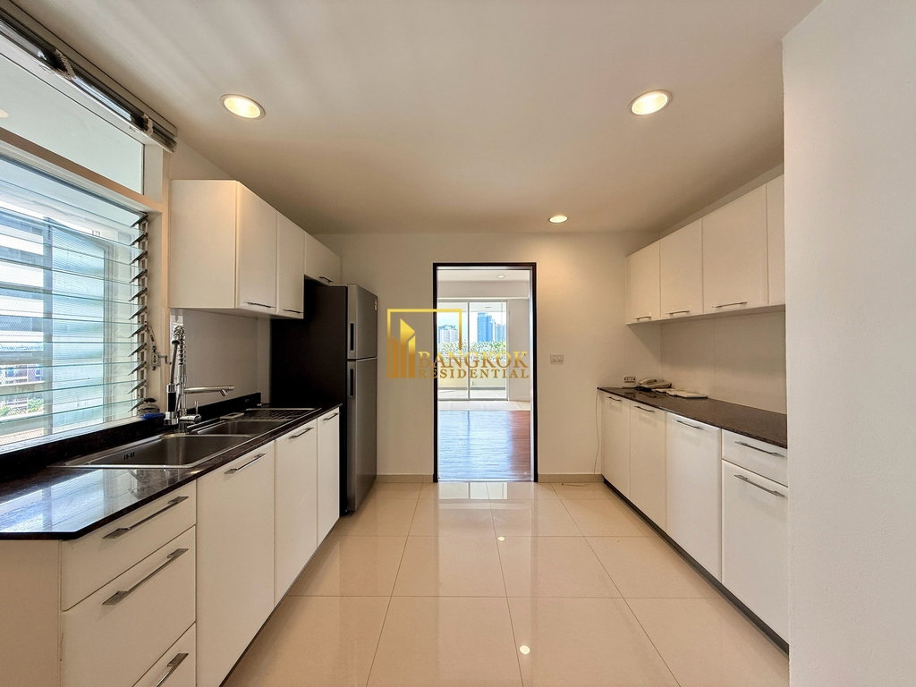 picture La Cascade | Very Spacious 4 Bed Condo For Rent in Ekkamai - BR16379CD - 12/39