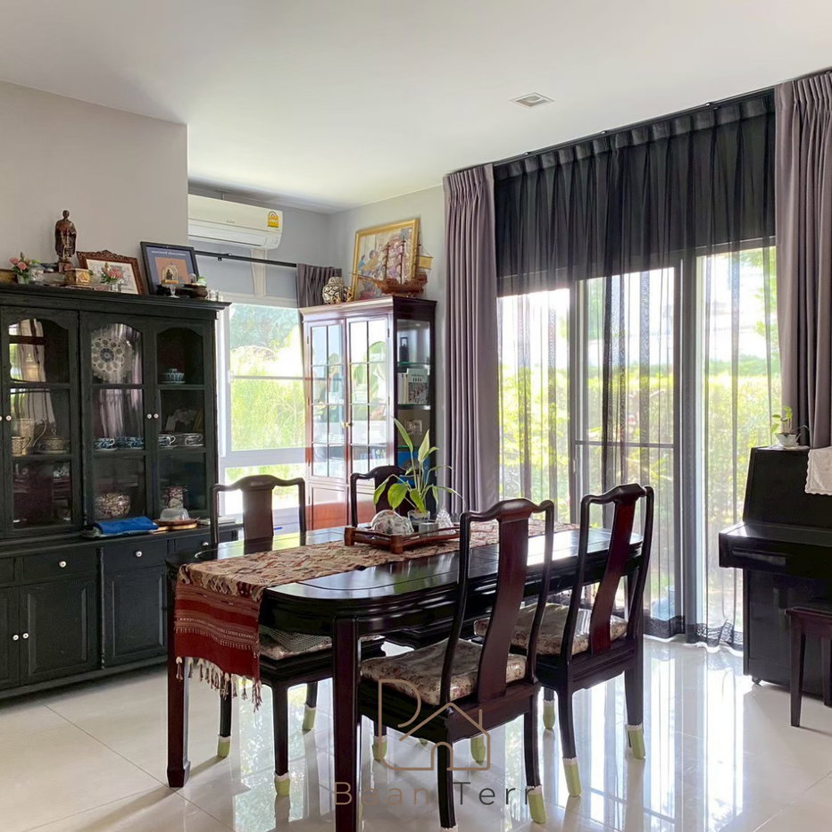 รูป [ขายบ้านเดี่ยวหลังใหญ่ แปลงมุม] มัณฑณา ศรีนครินทร์-ร่มเกล้า 92.4 ตร.ว. 4 นอน 5 น้ำ มีห้องแม่บ้านแยก มีพื้นที่สวนข้างบ้านกว้าง ทำเลดีพร้อมอยู่ - รูปที่ 11/14