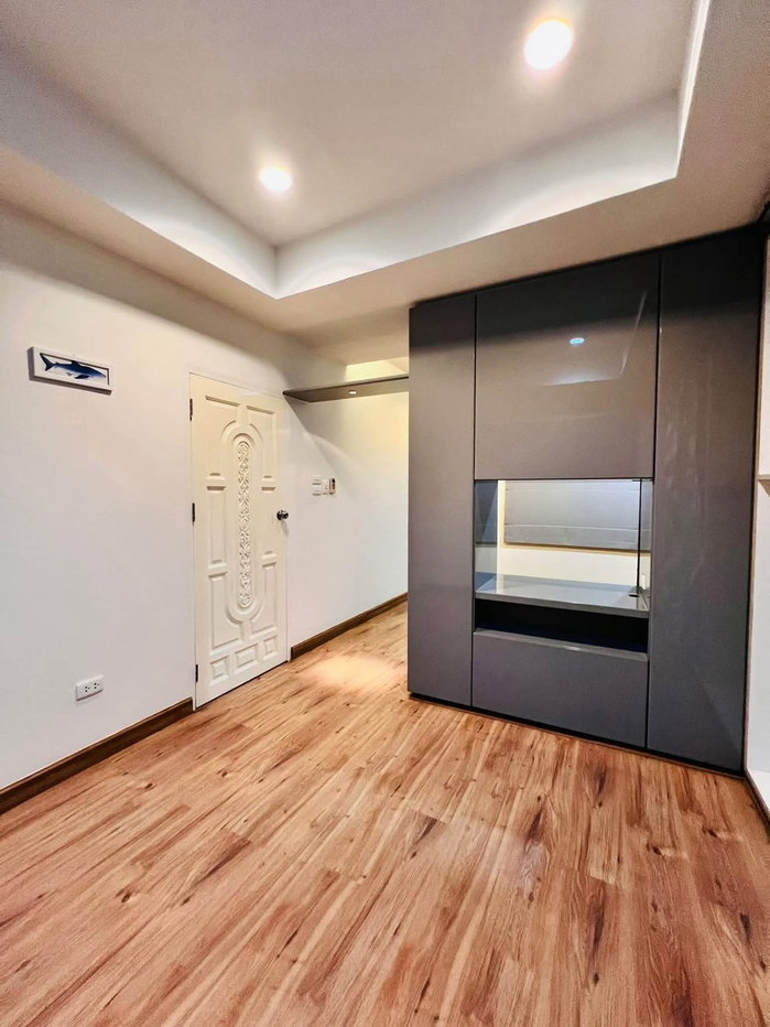 รูป 🏡เช่า / ขาย บ้านเดี่ยว 2 ชั้น สไตล์รีสอร์ต ริมบึง หมู่บ้านมณียา ซอย 10 3 ห้องนอน 3 ห้องน้ำ ถนนประดิษฐ์มนูธรรม – เลียบทางด่วนรามอินทรา - รูปที่ 4/19