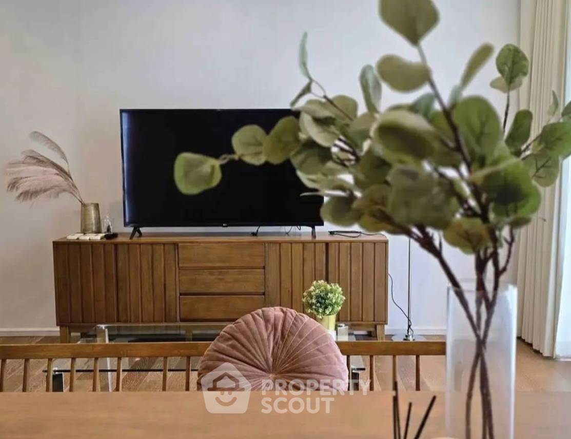 picture 2-BR Condo At Muniq Langsuan Near BTS Ratchadamri (ID 2995890) - 10/12