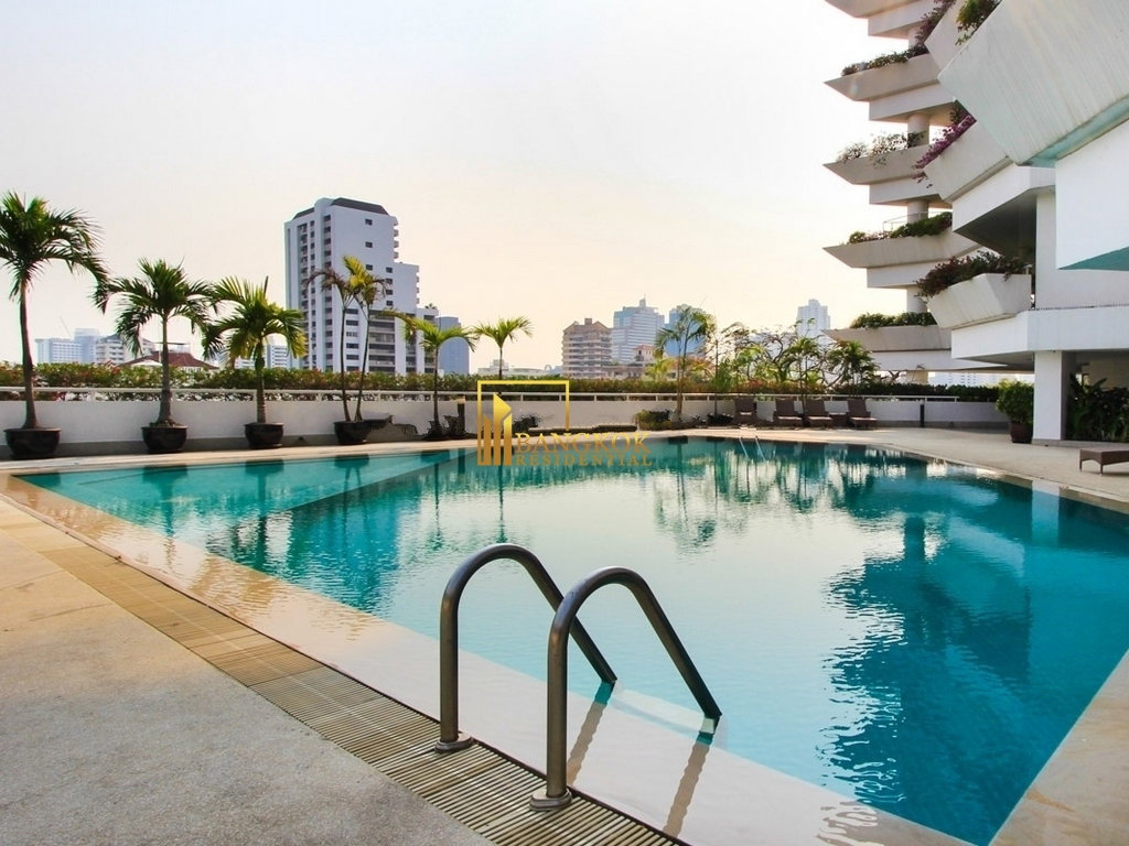 picture La Cascade | Very Spacious 4 Bed Condo For Rent in Ekkamai - BR16379CD - 29/39