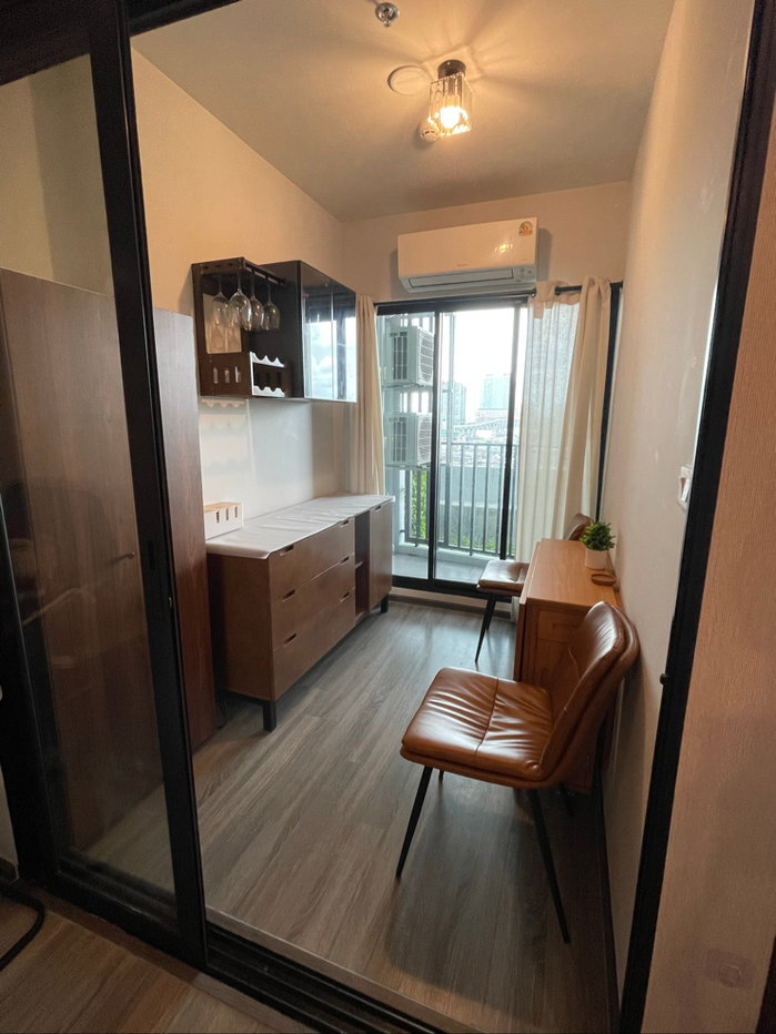 picture Fully furnished with free Wi-Fi condominium - 3/17