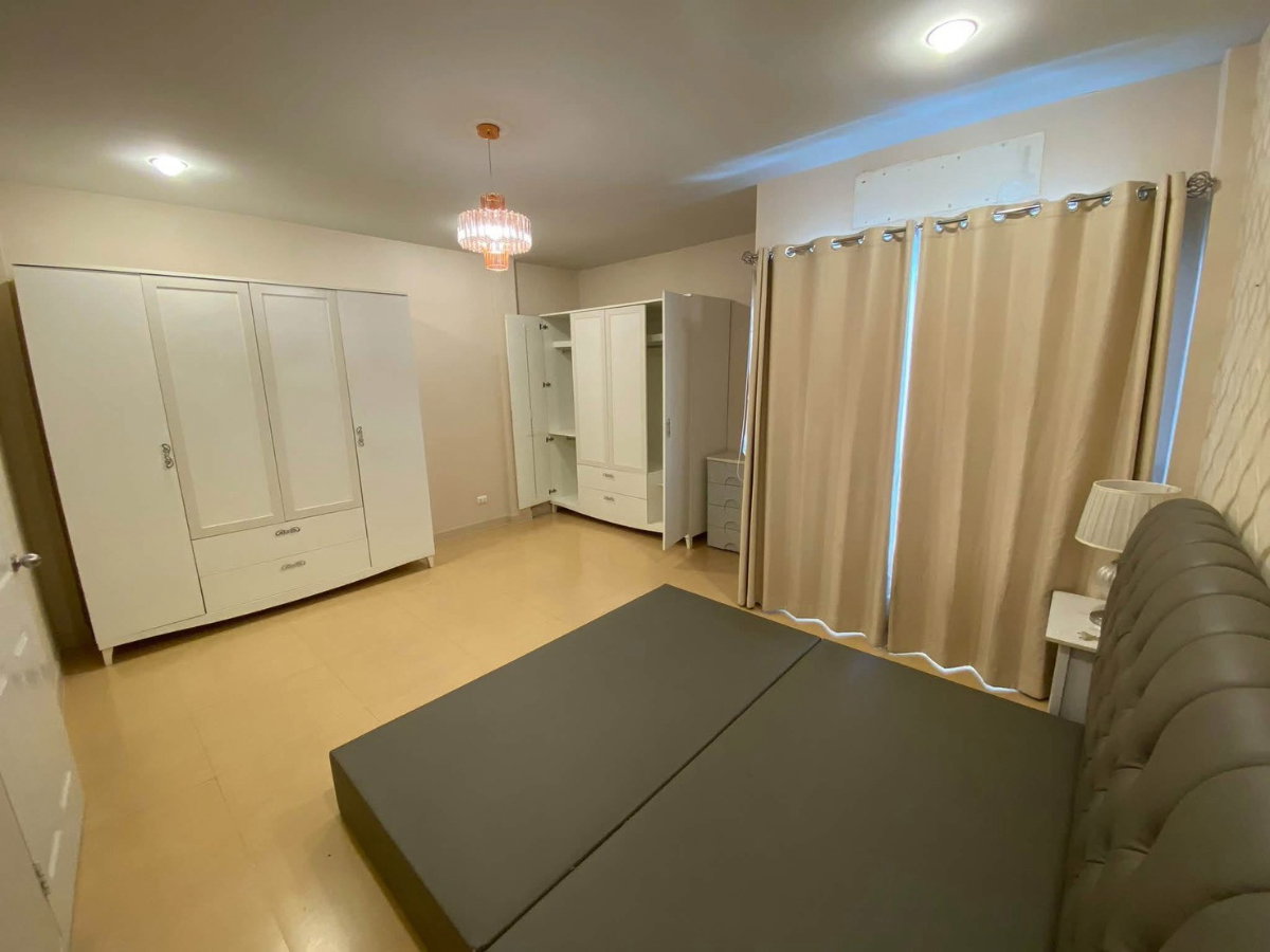 รูป 🏡✨เช่า / ขาย ทาวน์โฮม 3 ชั้น หมู่บ้านรื่นฤดี 7 รามอินทรา–หทัยราษฎร์ 4 ห้องนอน 3 ห้องน้ำ พร้อมเฟอร์นิเจอร์ - รูปที่ 13/14