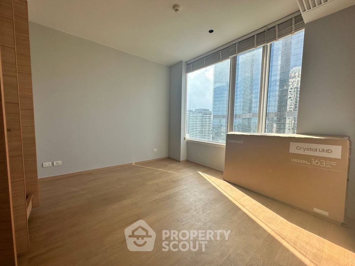 picture 3-BR Condo at The Empire Place near BTS Saint Louis (ID 3329230) - 8/11
