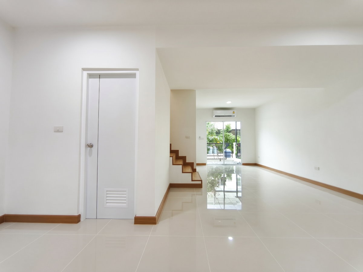 รูป 🏡 รีโนเวทใหม่ทั้งหลัง ✨ ไลโอ บลิสซ์ บางนา - สุวรรณภูมิ | 3 ห้องนอน ฟังก์ชันครบ 💰 1,790,000 บาท - รูปที่ 13/19