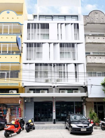 เปิดซิง! MRTไทรม้า 350ม. 2คูหา อาคาร โชว์รูม ให้เช่า 5.5ชั้น 4นอน 4น้ำ