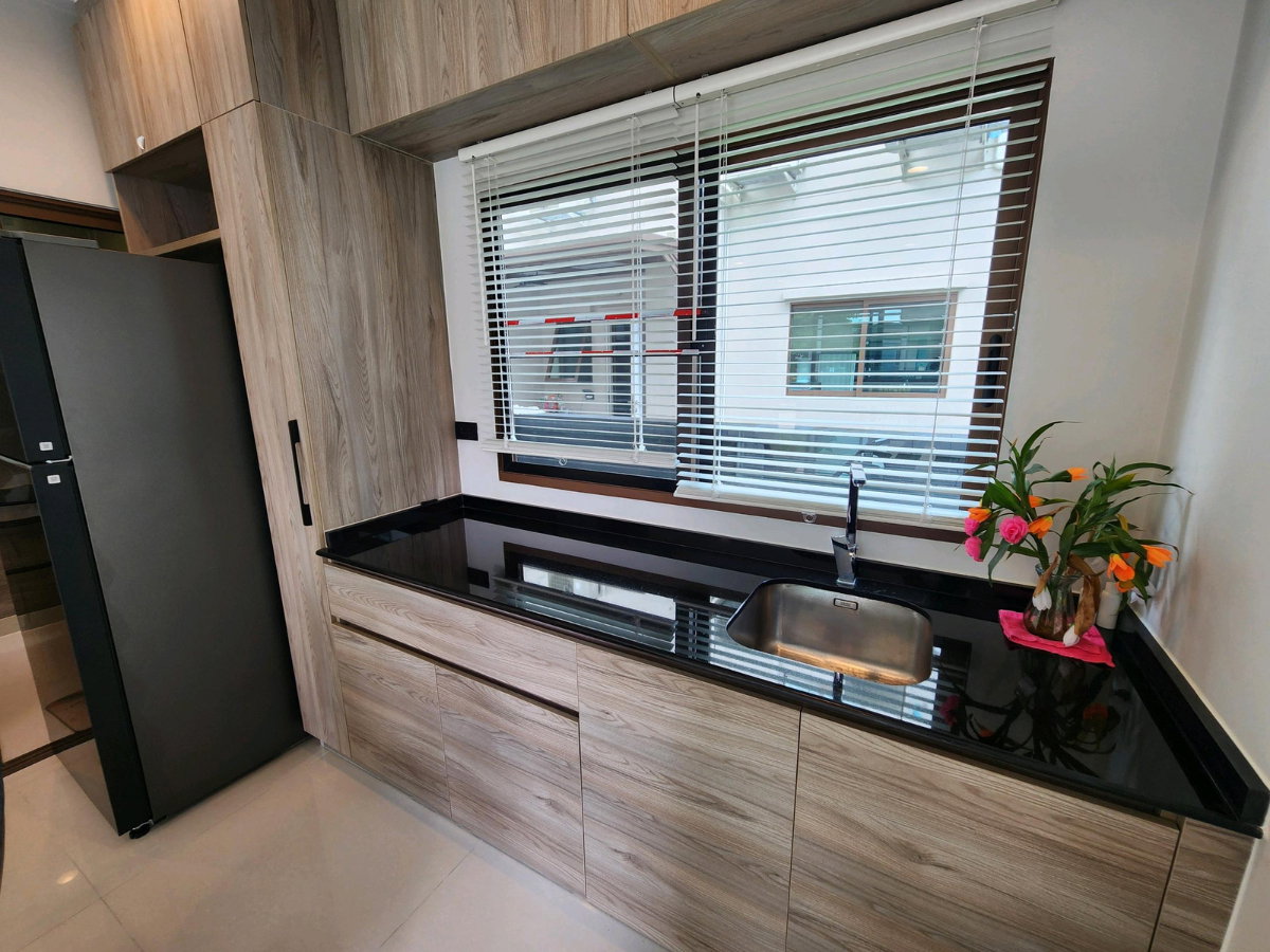 รูป HOT DEAL! บ้านสวยสภาพใหม่ บุราสิริ กรุงเทพกรีฑา (Burasiri Krungthep Kreetha) 4ห้องนอน 4ห้องน้ำ 57.50ตรวา. บ้านใช้น้อยมาก ด่วน เพียง 17.90mb - รูปที่ 21/53
