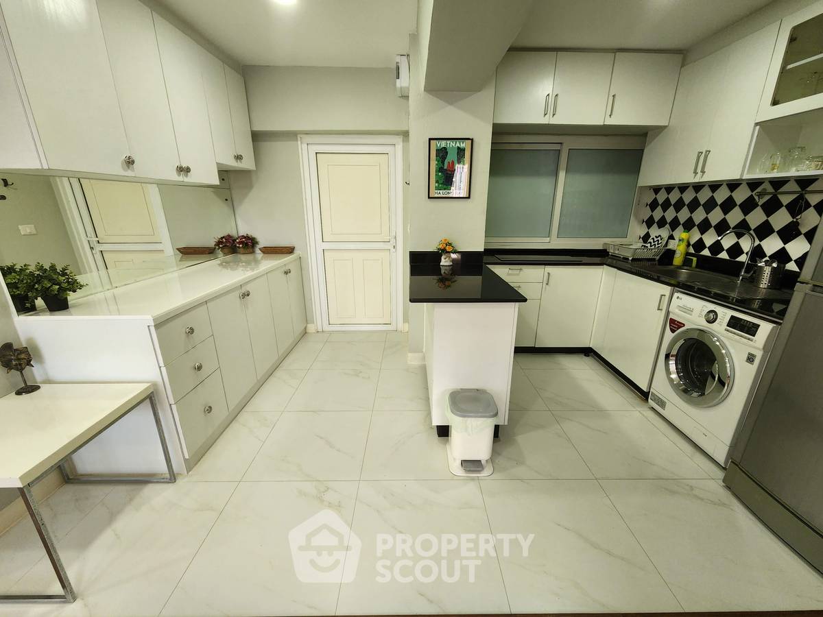 picture 3-BR Condo At Thonglor Tower Condominium Near BTS Thong Lor (ID 993668) - 8/25