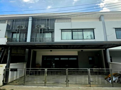 ทาวน์โฮม สนามบินสุวรรณภูมิ : sss579 ขาย ทาวน์เฮ้าส์ 2 ชั้น สตอรี่ อ่อนนุช-วงแหวน STORIES ONNUCH-WONGWAEN