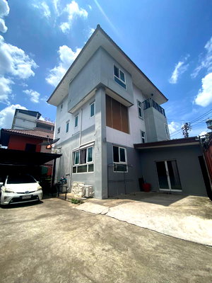 บ้านเดี่ยว วิทยาลัยเทคโนโลยีสยาม : SPP143🏡 บ้านเดี่ยว 3 ชั้น เพชรเกษม 28 59 ตร.ว. | 5 ห้องนอน