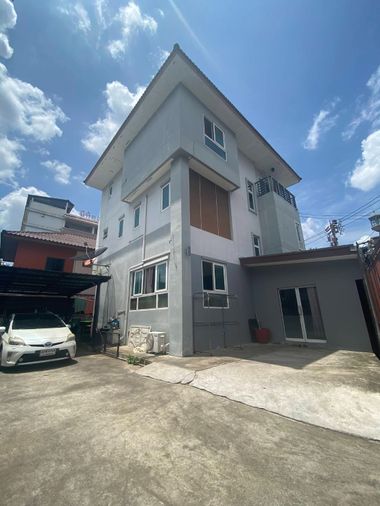 ขายบ้านเดี่ยว 5 ห้องนอน 228 ตร.ม. 59 ตร.ว. เขตภาษีเจริญ