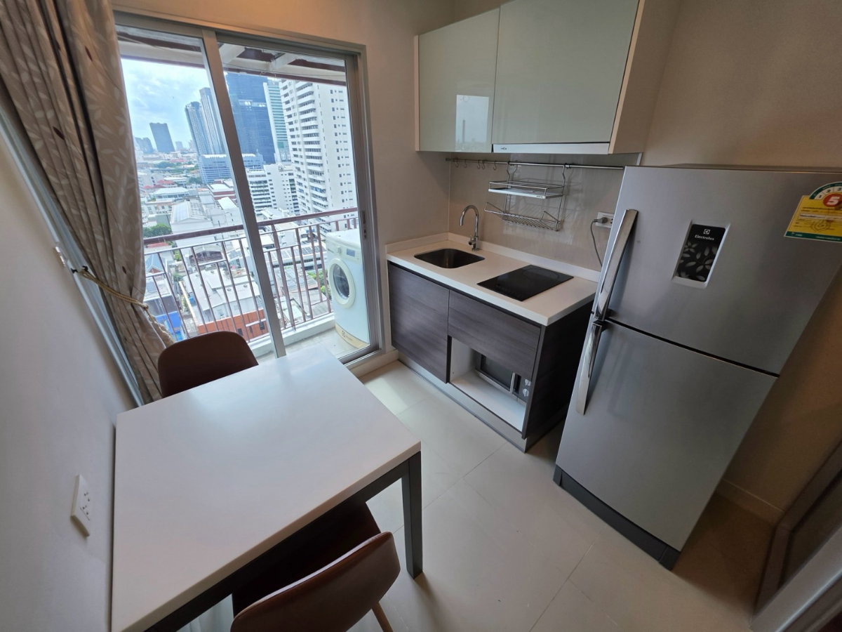 รูป เช่าด่วน !! Centric Sathorn 1 ห้องนอน 35 ตร.ม. ตกแต่งครบ ห้องหายาก วิวว้าว ราคาดี เพียง 18,000 บาทเท่านั้น   - รูปที่ 4/7