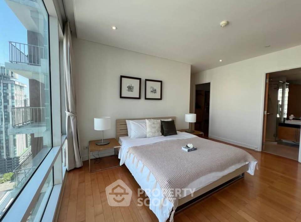 picture 2-BR Condo at Fullerton Sukhumvit near BTS Ekkamai (ID 3335927) - 23/25