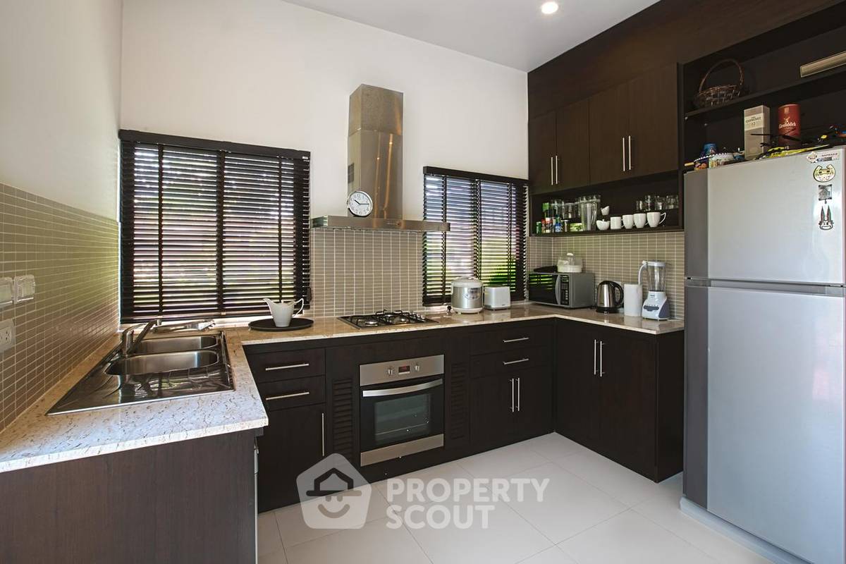 รูป วิลล่าสามห้องนอนขนาด 350 ตร.ม. ขายในลากูน่า ภูเก็ต (ID 792018) - รูปที่ 4/15