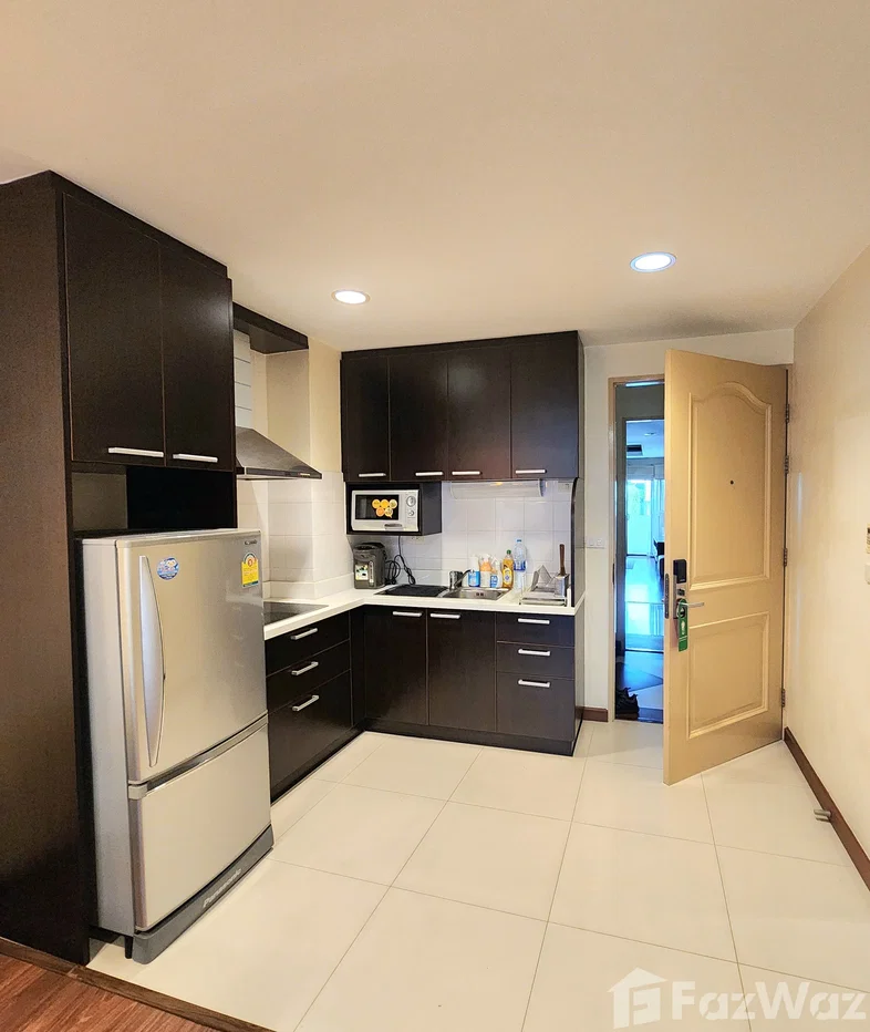 picture Warm Minimal Living in a Quiet Thonglor Setting 6803926 - 12/16