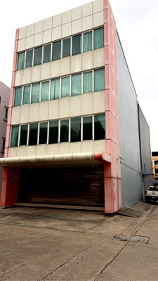 Shophouses for rent Bangkok : 4-Storey Home Office for Rent | 400 sq.m. | 49 sq. wah | Rent: 40,000 Baht/month