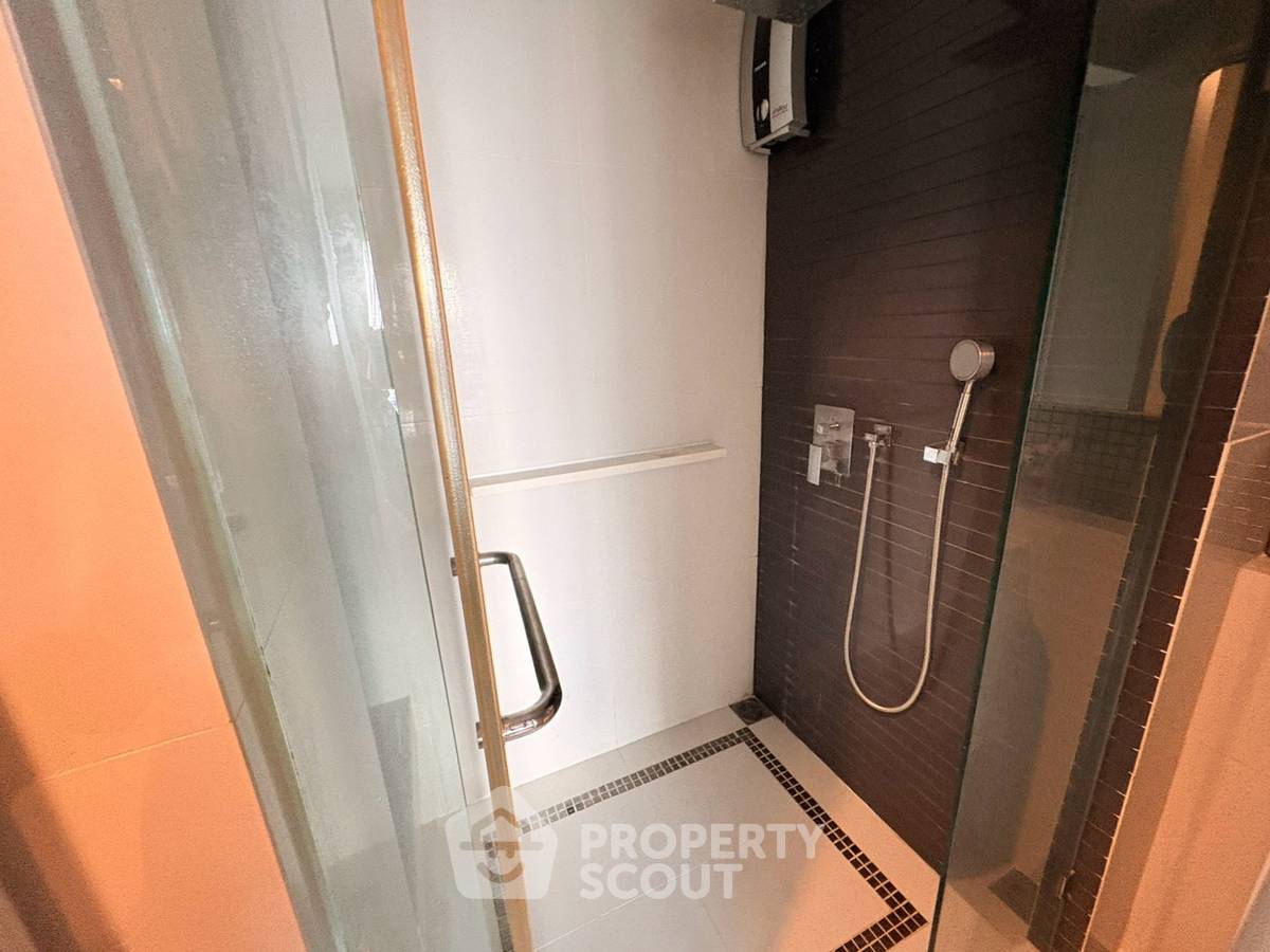 รูป คอนโด 1-ห้องนอน ที่ ริธึ่ม สาทร ใกล้ BTS สะพานตากสิน (ID 327931) - รูปที่ 11/13