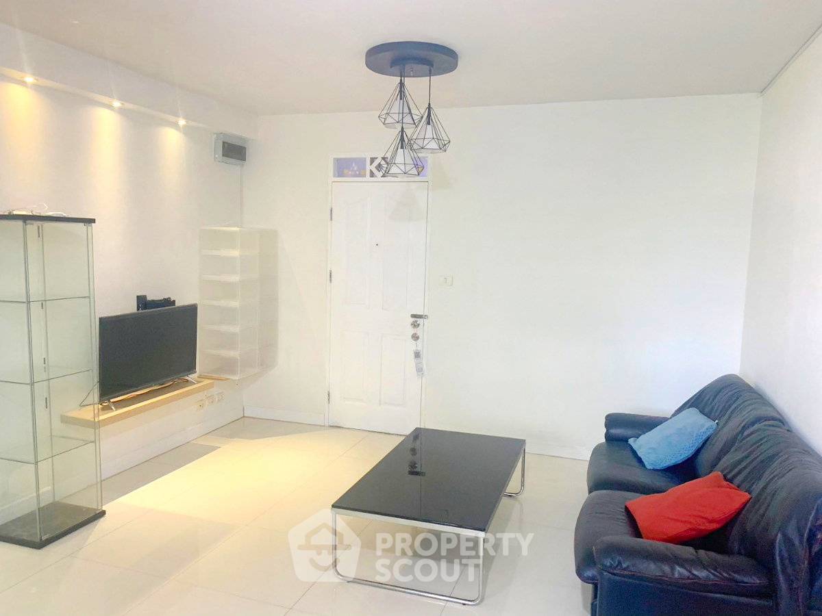 picture 2-BR Condo at City Home Ratchada near MRT Huai Khwang (ID 2954413) - 1/12