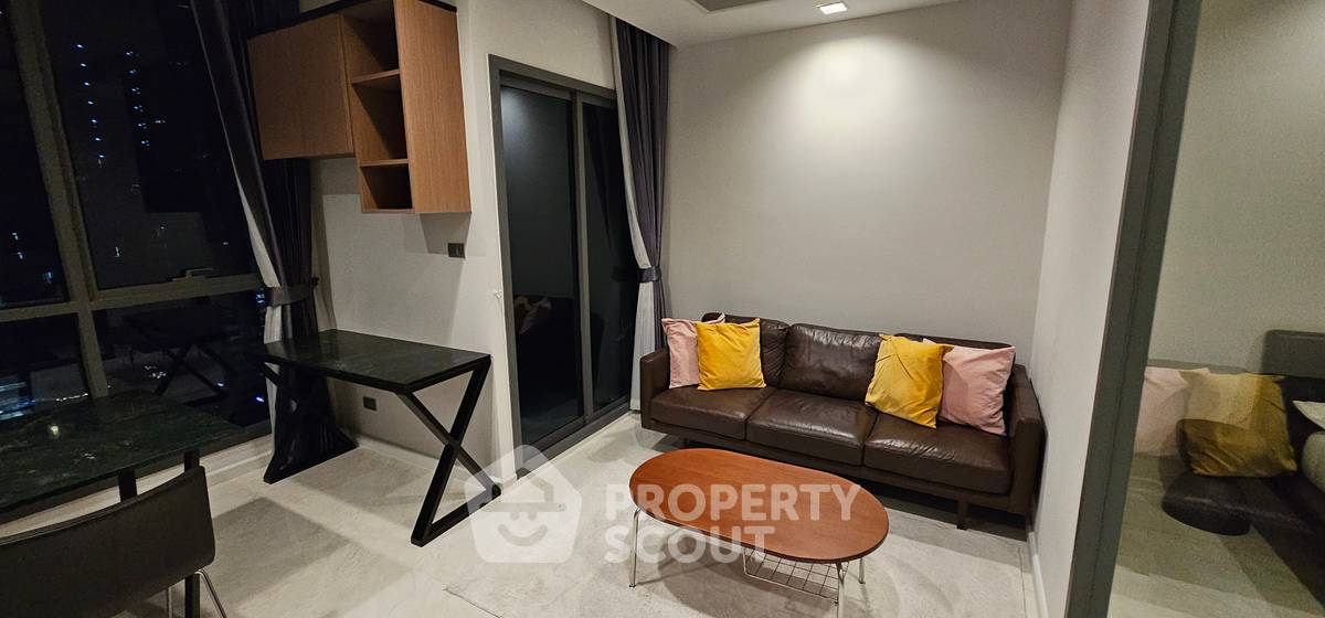picture 200m To BTS Nana | 17th-Floor 1-BR At Hyde Sukhumvit 13 (ID 3333346) - 1/7