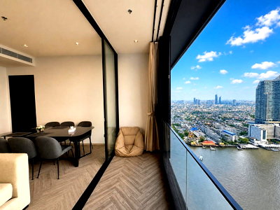 Condos for sale : LTH16252 | Chapter Charoennakhon Riverside | River View | 79 Sq.m. | 2 Beds | 2 Baths | 18MB