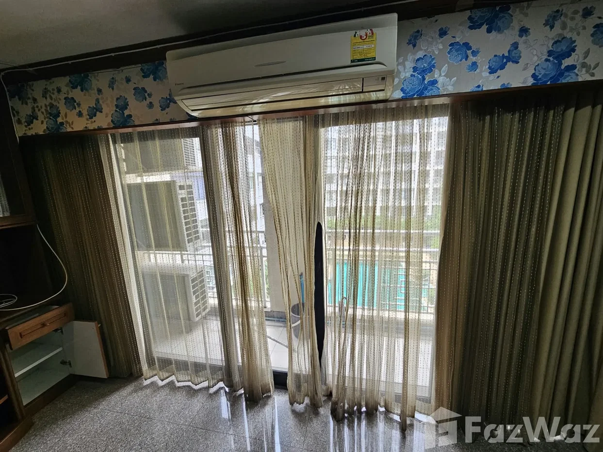 picture A condo in the heart of Silom area 6802832 - 3/12