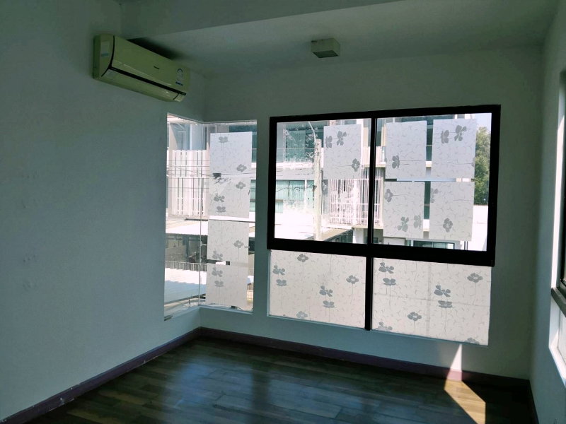 รูป ขายทาวน์โฮม 3 ชั้น หลังริม 28.8 ตร.ว. บ้านใหม่ 2 พระราม 2 - พุทธบูชา 36 (โครงการโดยแลนด์ แอนด์ เฮ้าส์) - รูปที่ 13/17