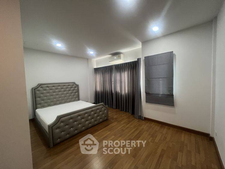 รูป ทาวน์เฮ้าส์ 3-ห้องนอน ใน ท่าแร้ง (ID 3333961) - รูปที่ 8/12
