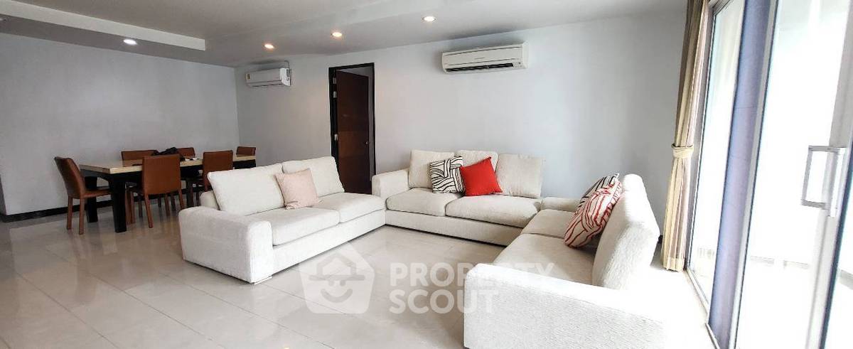 picture Spacious 3-BR 170 Sqm, Avenue 61 Condominium Near BTS Thong Lor (ID 3336168) - 10/21