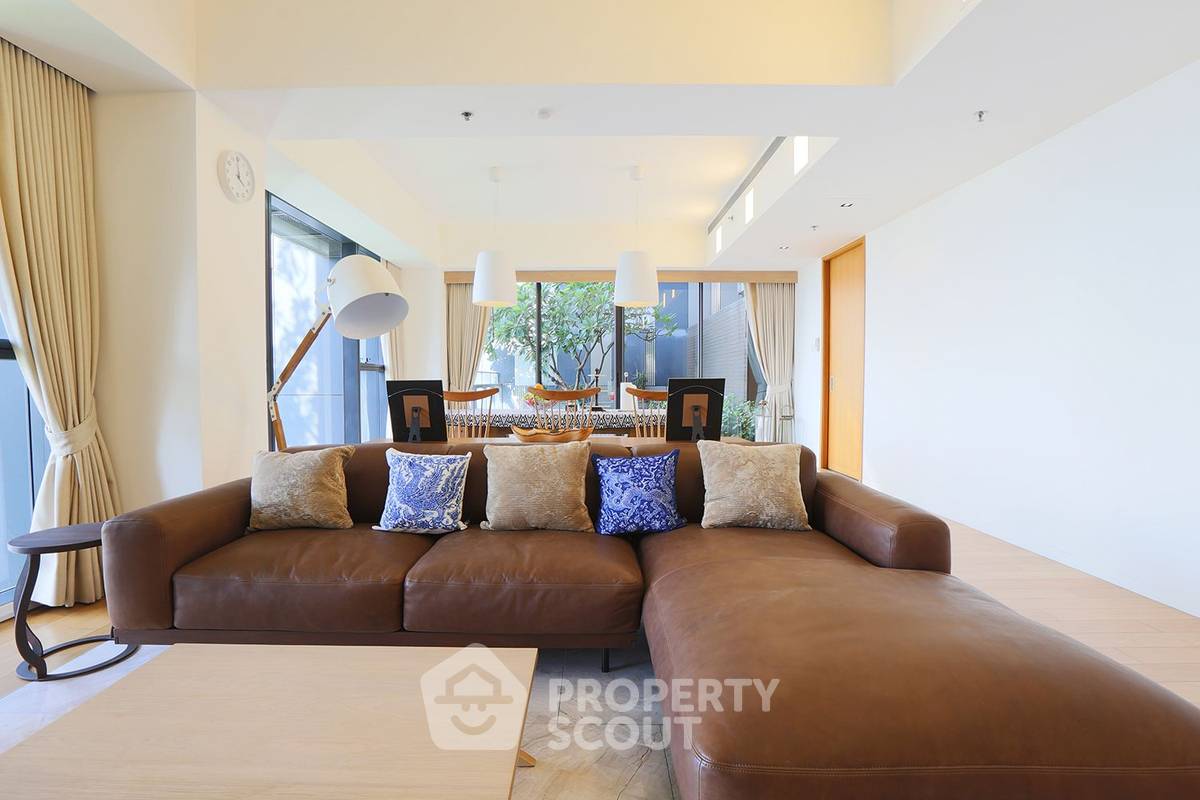 picture 16th-Floor 3-BR 227 Sqm The Met Sathorn BTS Chong Nonsi (ID 3335319) - 3/8