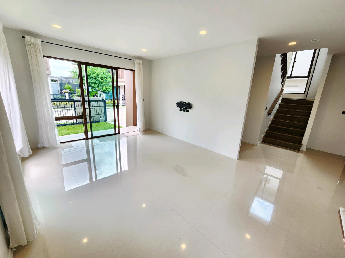 รูป HOT DEAL! บ้านสวยสภาพใหม่ บุราสิริ กรุงเทพกรีฑา (Burasiri Krungthep Kreetha) 4ห้องนอน 4ห้องน้ำ 57.50ตรวา. บ้านใช้น้อยมาก ด่วน เพียง 17.90mb - รูปที่ 13/53