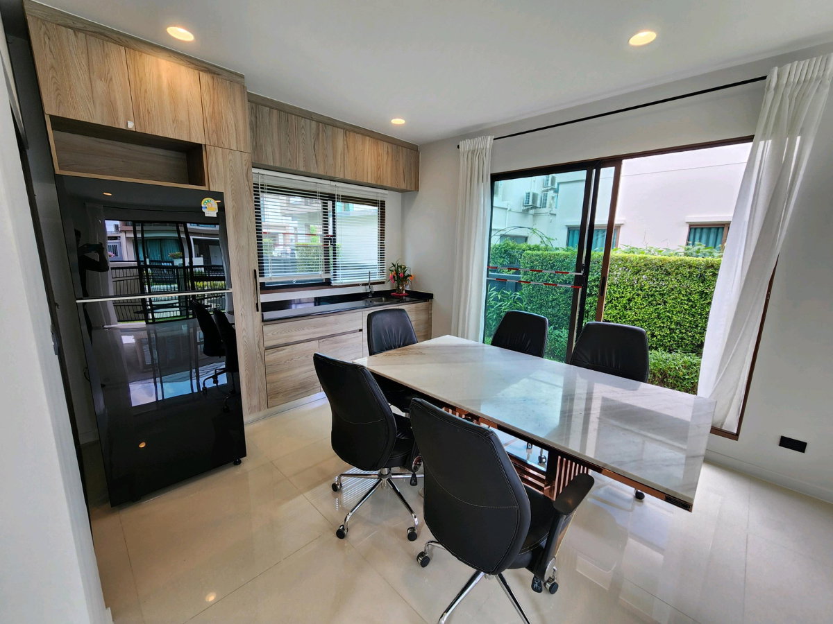 รูป HOT DEAL! บ้านสวยสภาพใหม่ บุราสิริ กรุงเทพกรีฑา (Burasiri Krungthep Kreetha) 4ห้องนอน 4ห้องน้ำ 57.50ตรวา. บ้านใช้น้อยมาก ด่วน เพียง 17.90mb - รูปที่ 19/53