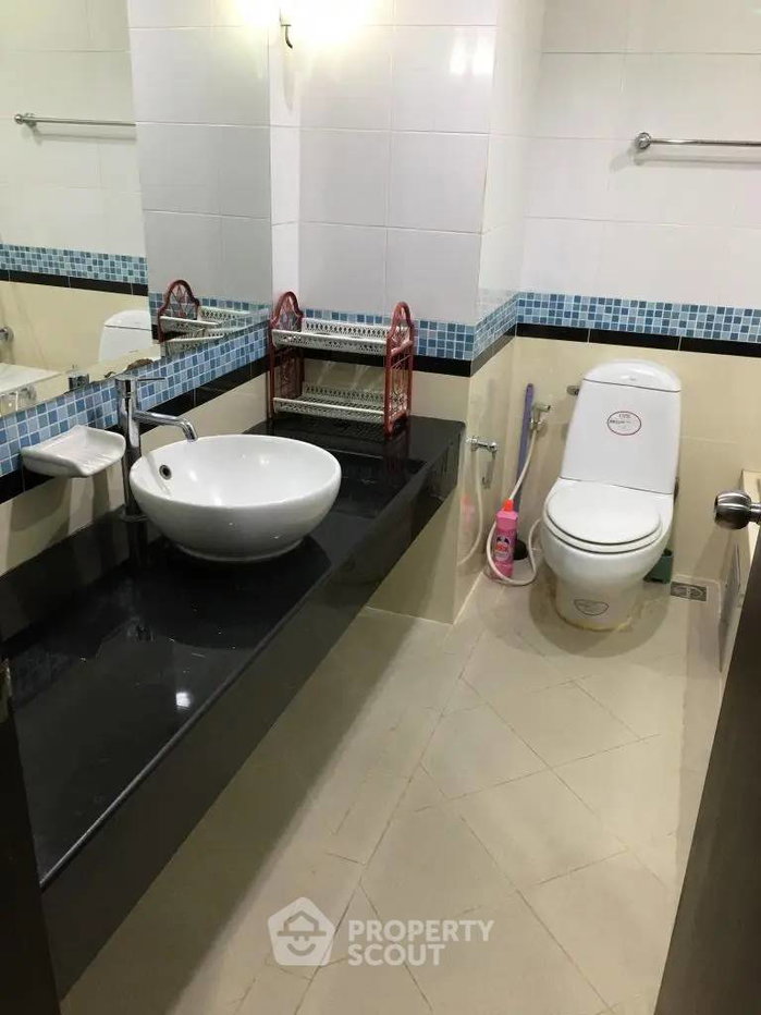 picture 2-BR Condo at Citi Smart Sukhumvit 18 near BTS Asok (ID 3333729) - 13/17