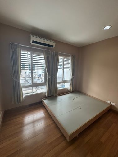 3-bed townhouse for rent, 25 sq wah, Baan Klang Muang Urbanion Rama 9 - Ladprao