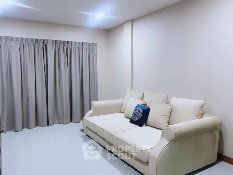 รูป ทาวน์เฮ้าส์ 3-ห้องนอน ใน ท่าแร้ง (ID 3333961) - รูปที่ 2/12