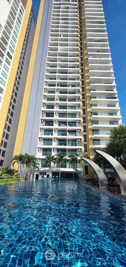picture 1-BR Condo at The Peak Towers close to Phratamnak (ID 3334037) - 1/10