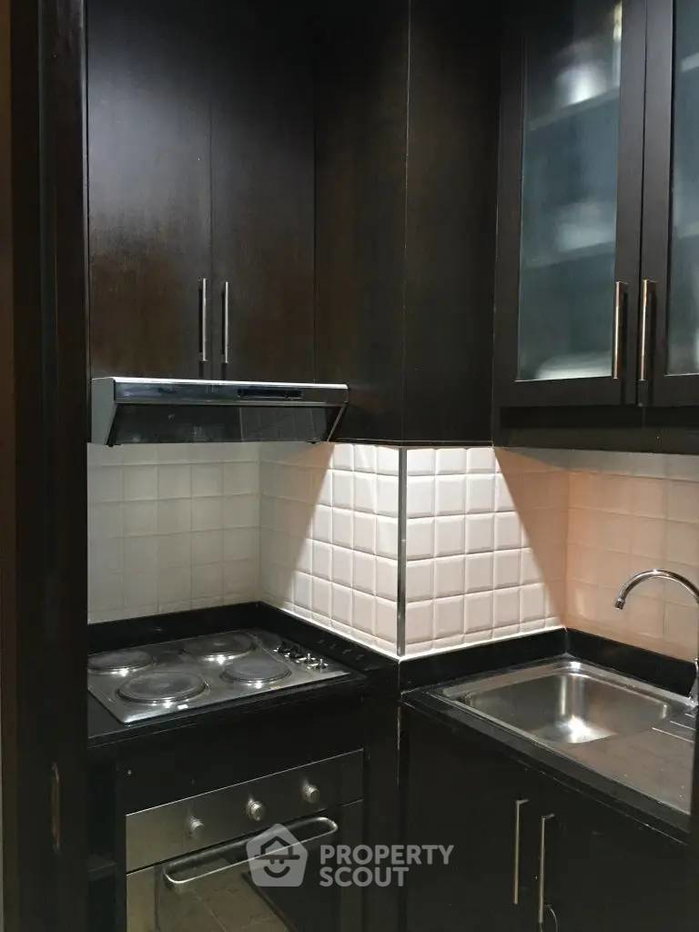 picture 2-BR Condo at Citi Smart Sukhumvit 18 near BTS Asok (ID 3333729) - 7/17