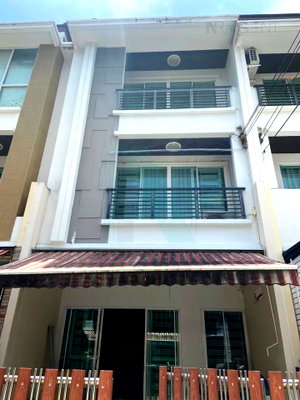 เช่าทาวน์โฮม ถนนวุฒากาศ : 📌 ให้เช่าทาวน์เฮาส์ 3 ชั้น บ้านกลางเมือง เอสเซ้นส์ สาทร - ตากสิน 2 3 ห้องนอน 3 ห้องน้ำ