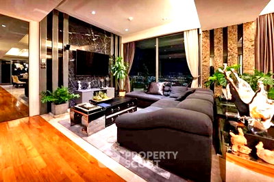 Condos for sale : 36th-Floor 3-BR 243 Sqm Condo For Sale At The Lago (ID 3336981)