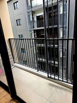คอนโดให้เช่า : AA713629 | 1 ห้องนอน | Surasak BTS | 30 ตร.ม. | 13,000 บาท/เดือน | ชั้น 6 — Blossom condo กรุงเทพฯ