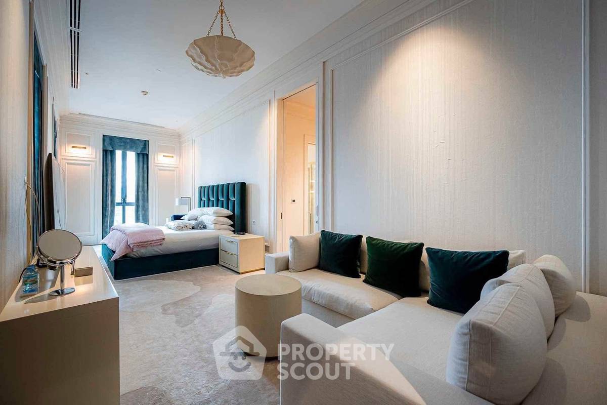 picture 200 Metres From BTS Phloen Chit | 3-BR Condo At 98 Wireless (ID 3329599) - 10/15
