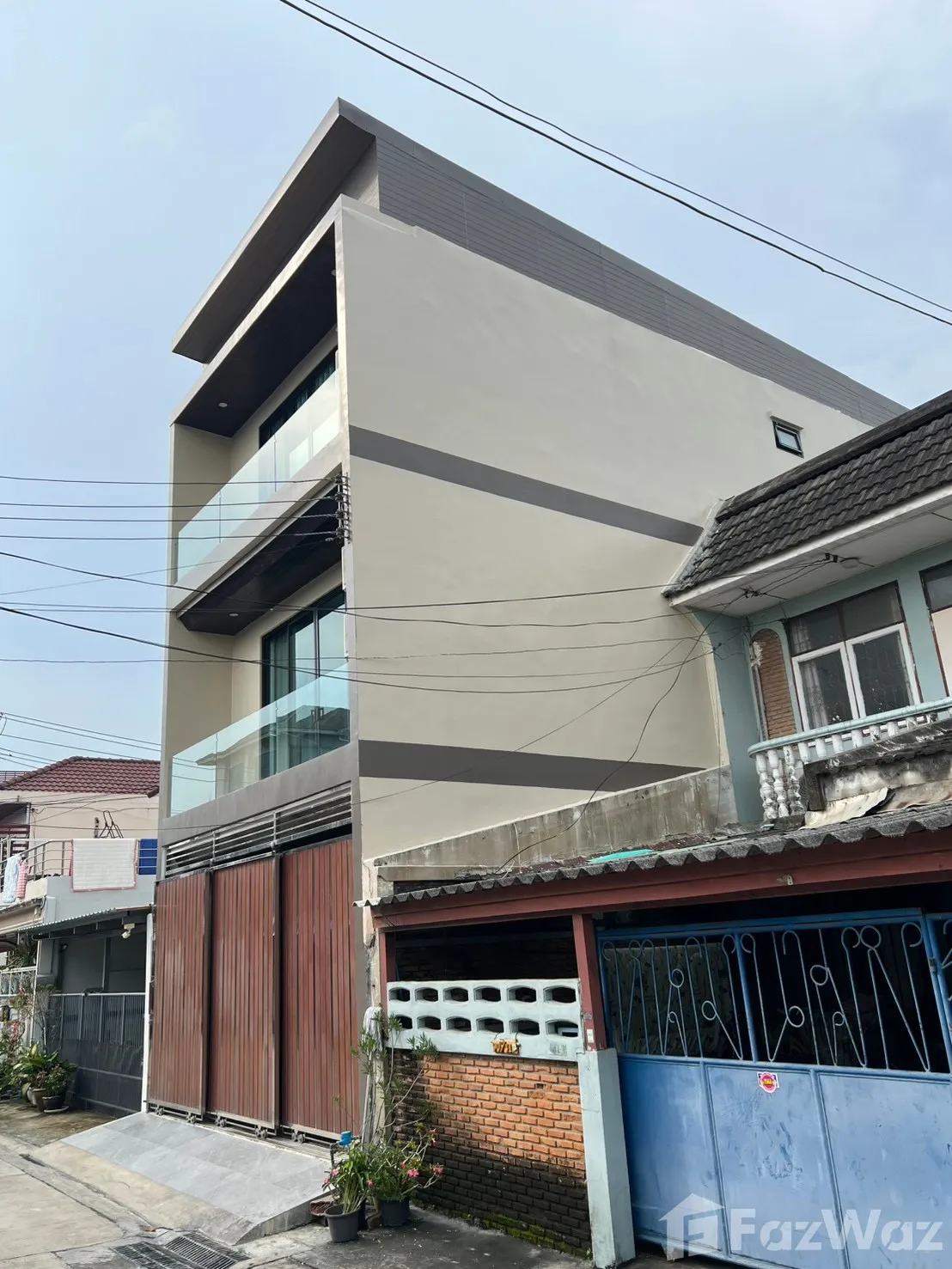 4-bed townhouse for sale, 240 sqm, 23 sq wah, Chatuchak