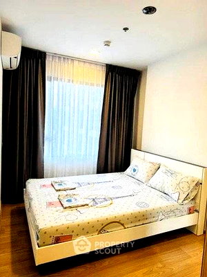 Condos for sale : 1-BR Condo at Chewathai Pinklao near MRT Bang Yi Khan (ID 3334444)