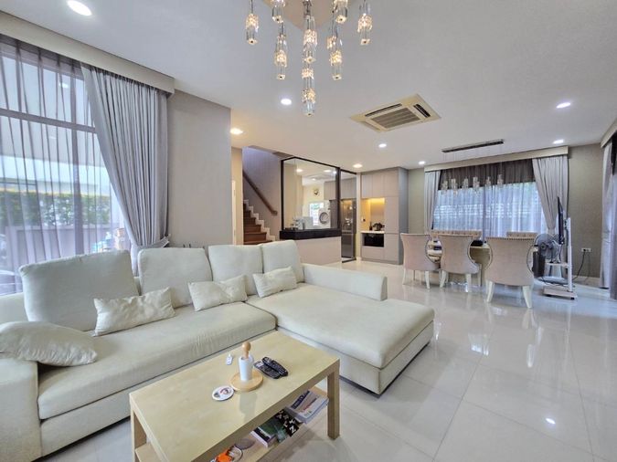 ให้เช่าบ้านเดี่ยว 4 ห้องนอน 231 ตร.ม. 73.1 ตร.ว. มัณฑนา เลค วัชรพล