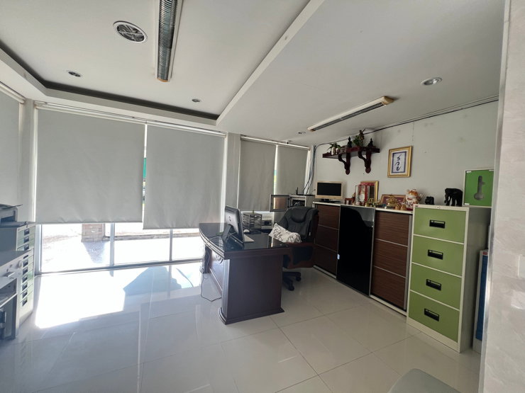 รูป ขายบ้านและที่ดินขนาดใหญ่กลางเมืองอุบล - รูปที่ 15/21