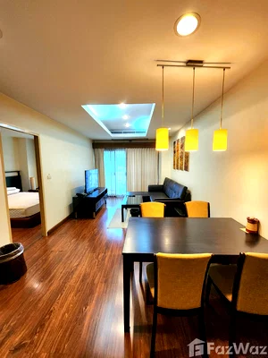 Condos for rent : Warm Minimal Living in a Quiet Thonglor Setting 6803926
