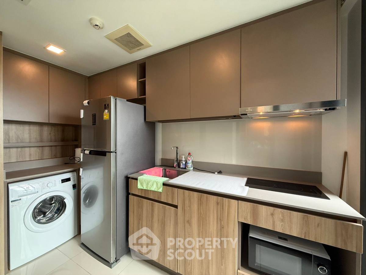 รูป คอนโด 2 ห้องนอน ขาย Taka Haus Ekamai 12 ใกล้ BTS เอกมัย (ID 824917) - รูปที่ 10/15